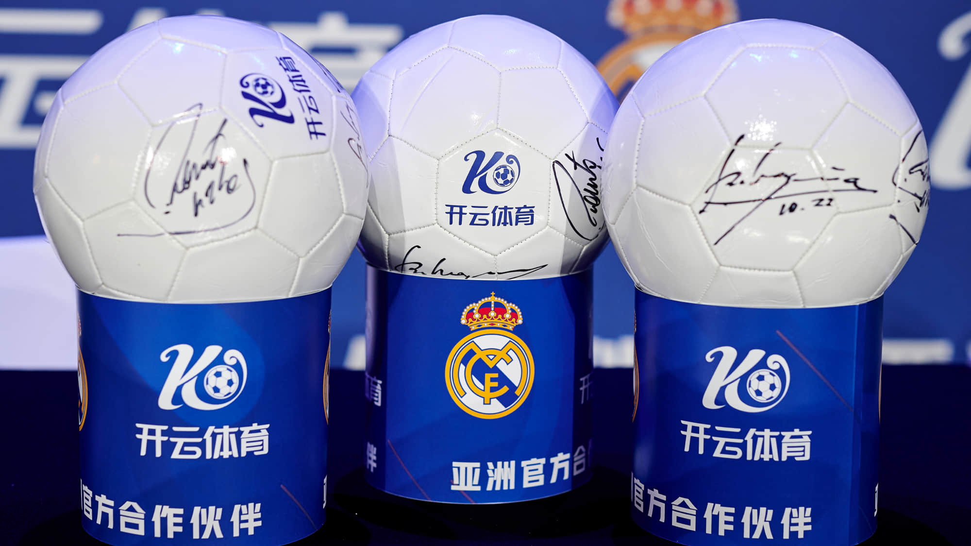 记者：狼队预计今日确定爱德华兹出任球队主帅